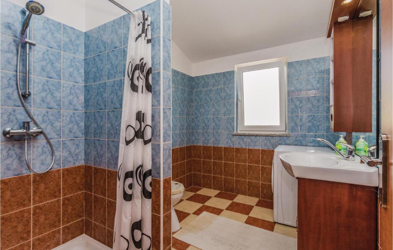 Nice Apartment In Kastel With Kitchen מראה חיצוני תמונה